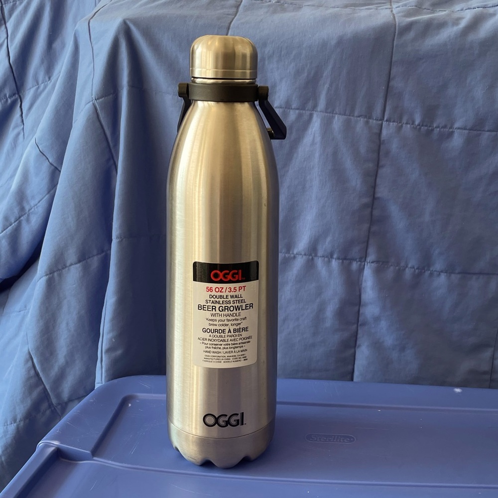 FINAL SALE $9 // OGGI Double Wall Stainless Steel Beer Growler 56 Oz
